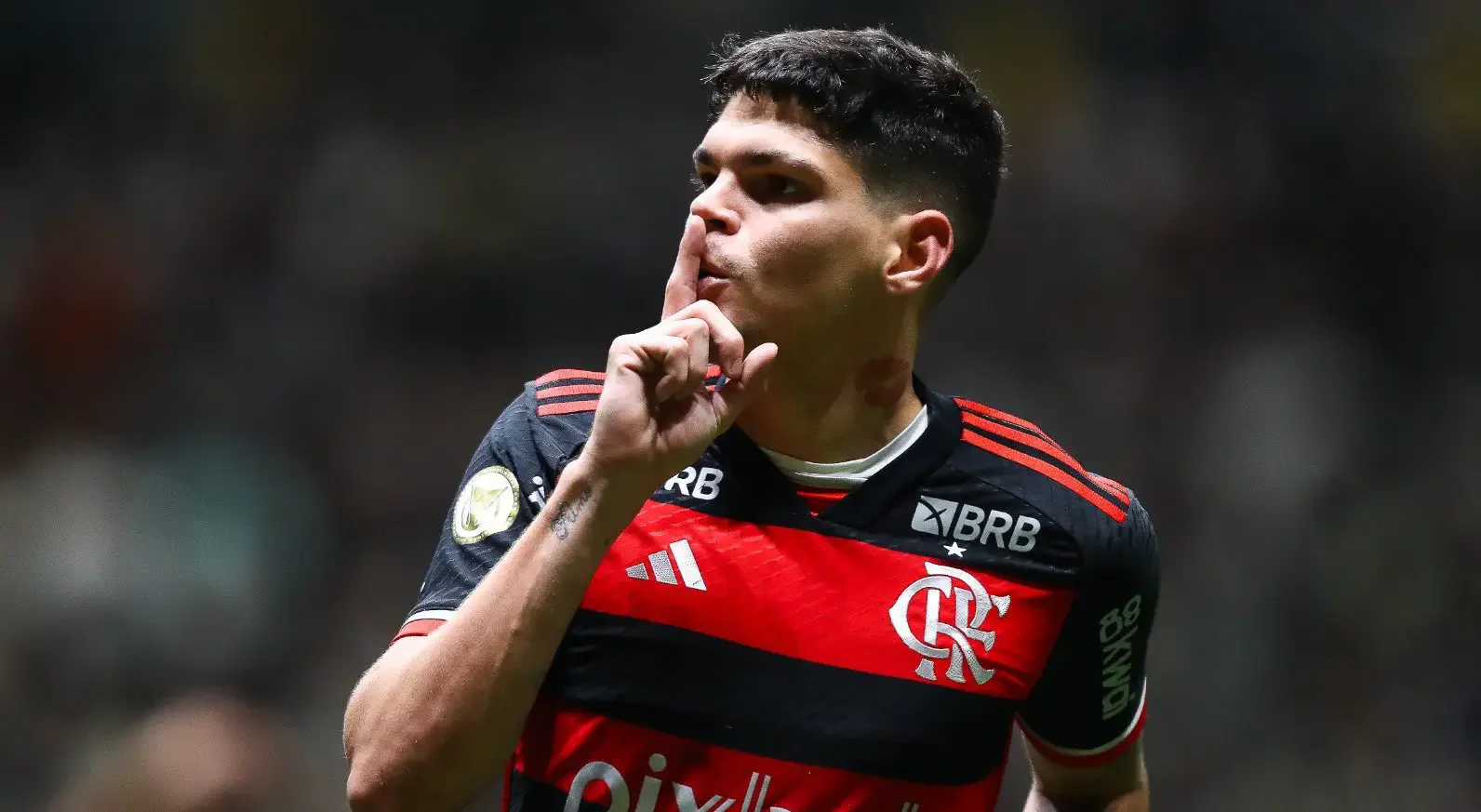 Imagem do lateral-esquerdo Ayrton Lucas do Flamengo