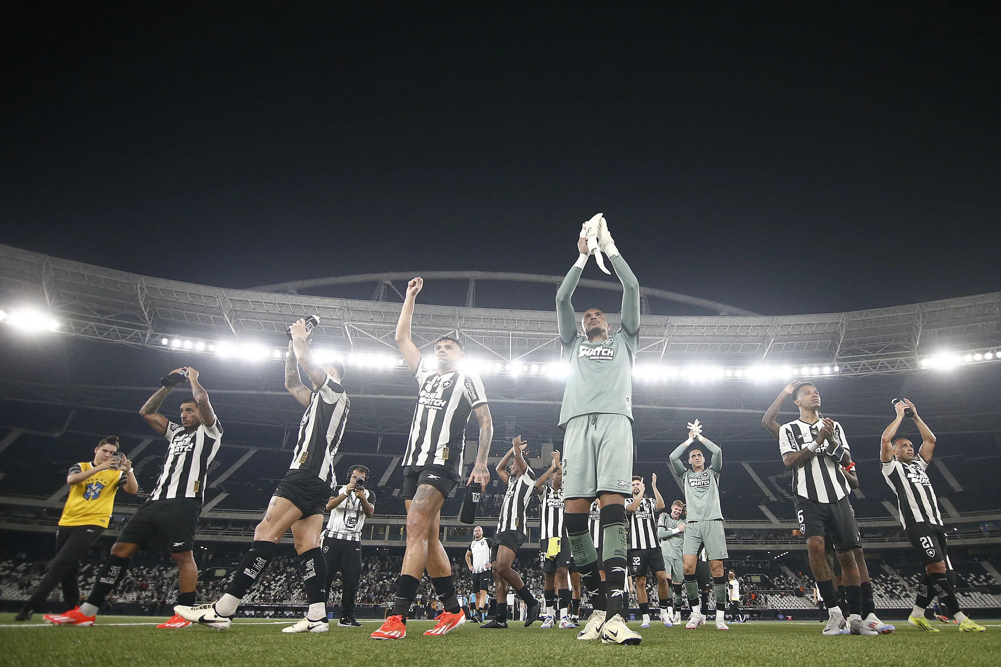 Imagem de jogadores do Botafogo