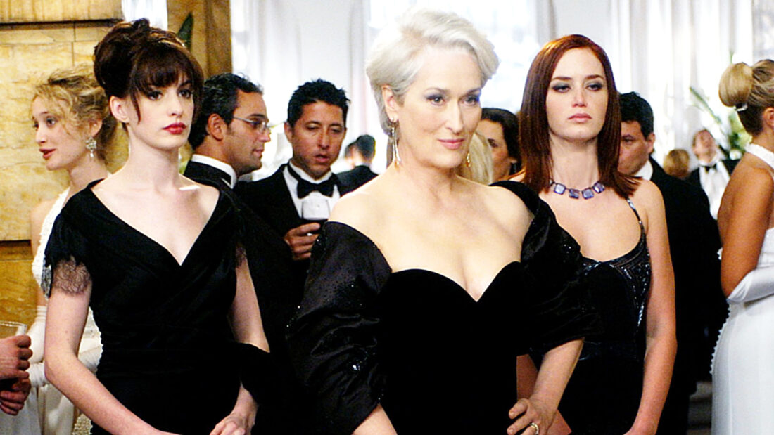 Anne Hathaway, Meryl Streep e Emily Blunt em cena do sucesso "O Diabo Veste Prada".