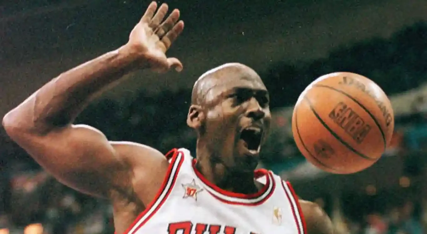 Imagem de Michael Jordan em ação pelo Chicago Bulls