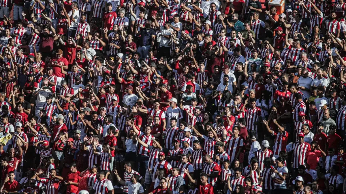 Imagem ilustra torcida do Náutico 