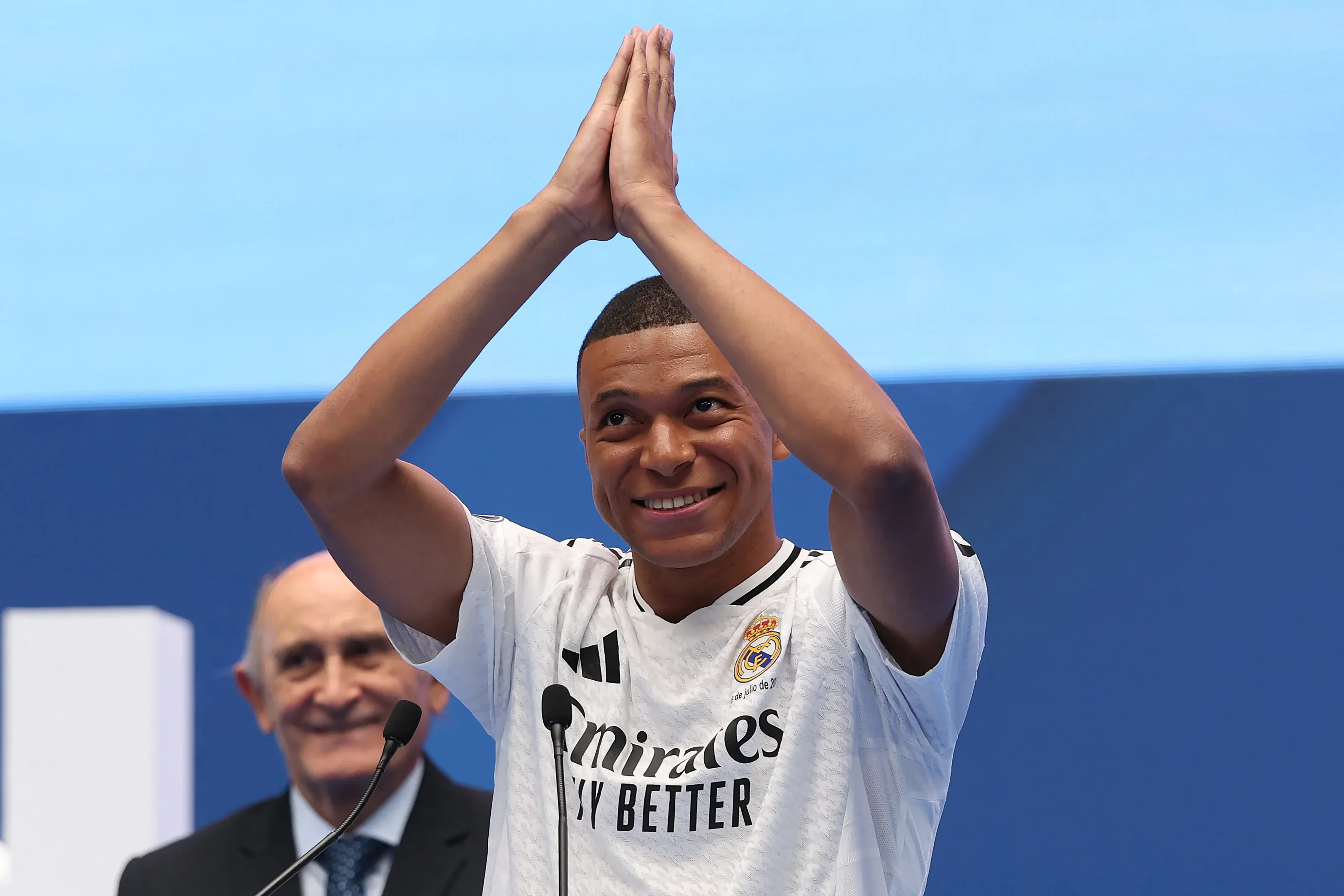 Mbappé se apresenta como novo jogador do Real Madrid