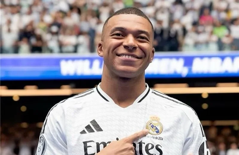 Mbappé é apresentado no Real Madrid