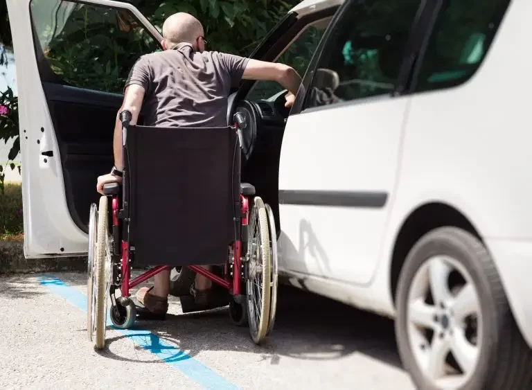 Imagem do carro adaptado para pessoa com deficiência 