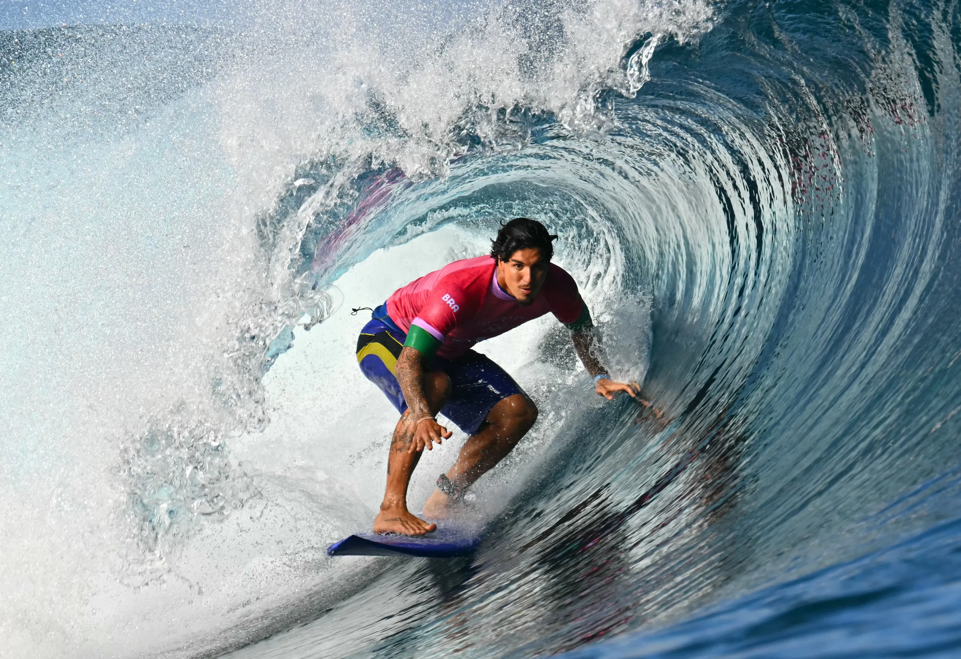 Gabriel Medina em a&ccedil;&atilde;o nos Surfe nas Olimp&iacute;adas de Paris 2024