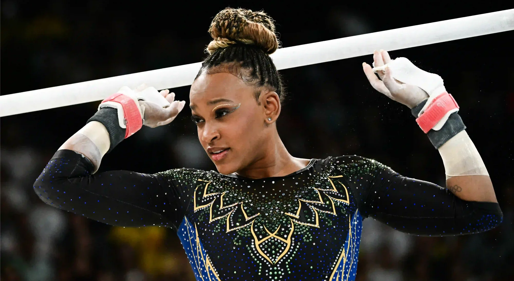 Imagem de Rebeca Andrade em ação nos Jogos Olímpicos de Paris 2023