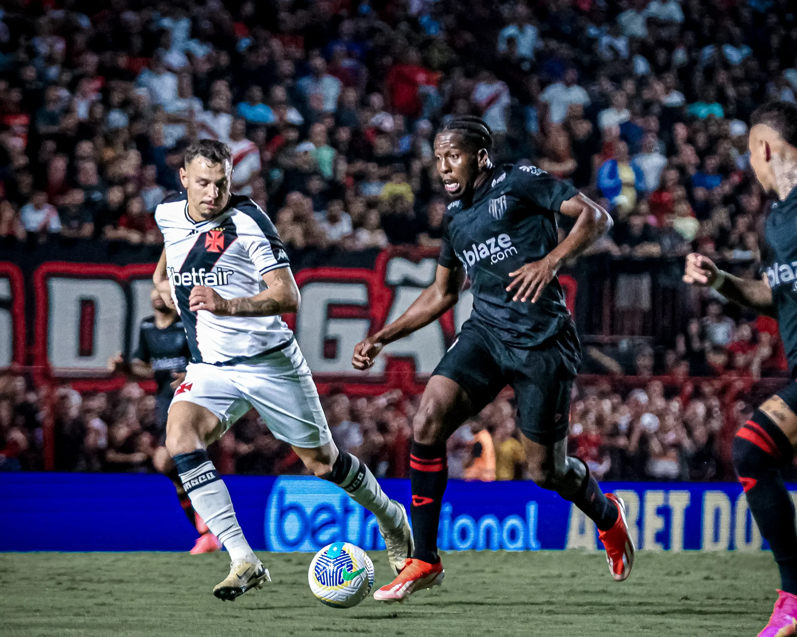 Atlético-GO e Vasco se enfrentam pelas oitavas-de-final da Copa do Brasil 2024