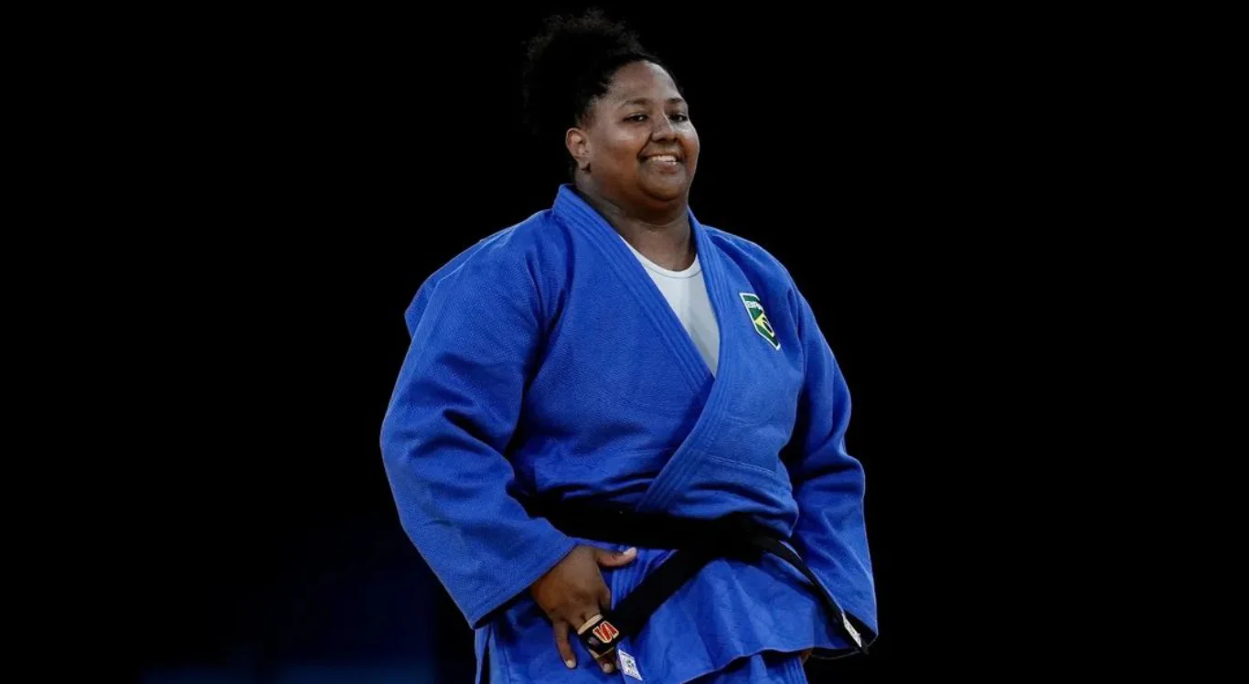 Imagem de Beatriz Souza após chegar na final do judô +78kg