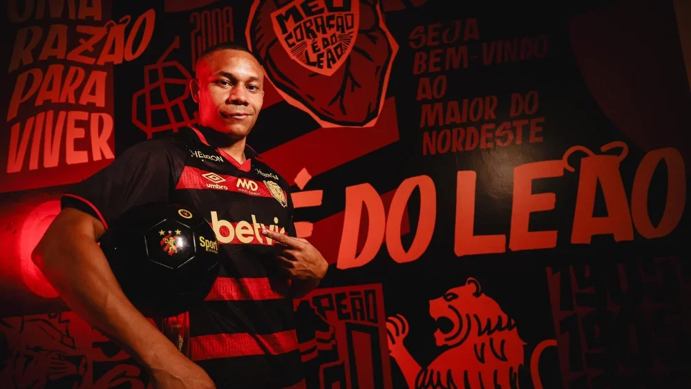 Wellington Silva tem passagens por Fluminense e Internacional.