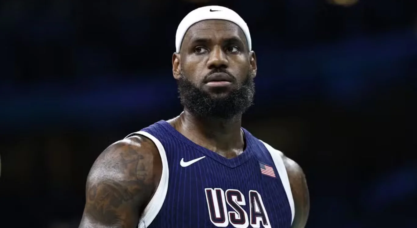 Imagem de Lebron James atuando pelos Estados Unidos em Paris 2024