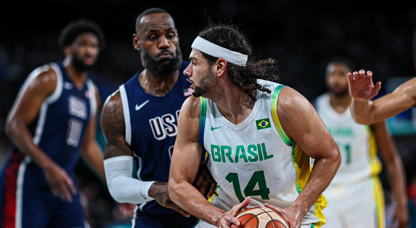 Imagem do Brasil enfrentando os Estados Unidos nas Olimpíadas de Paris 2024