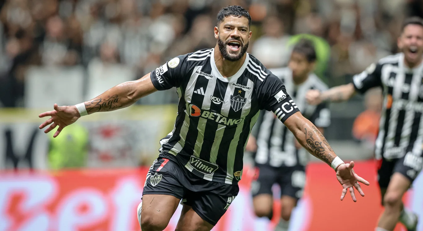 Imagem do atacante Hulk, do Atlético-MG, comemorando gol contra o Corinthians