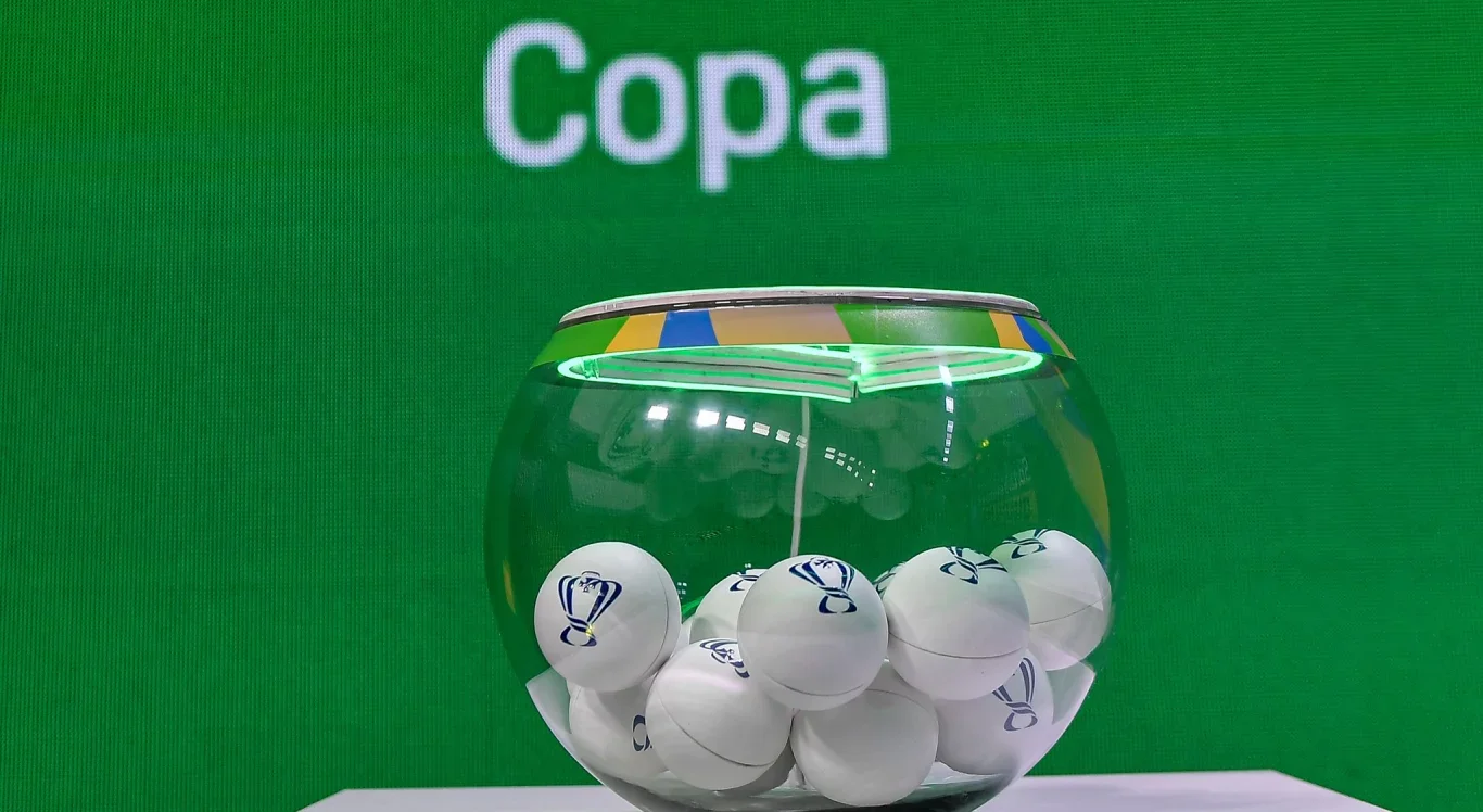 Imagem das bolinhas do sorteio da Copa do Brasil