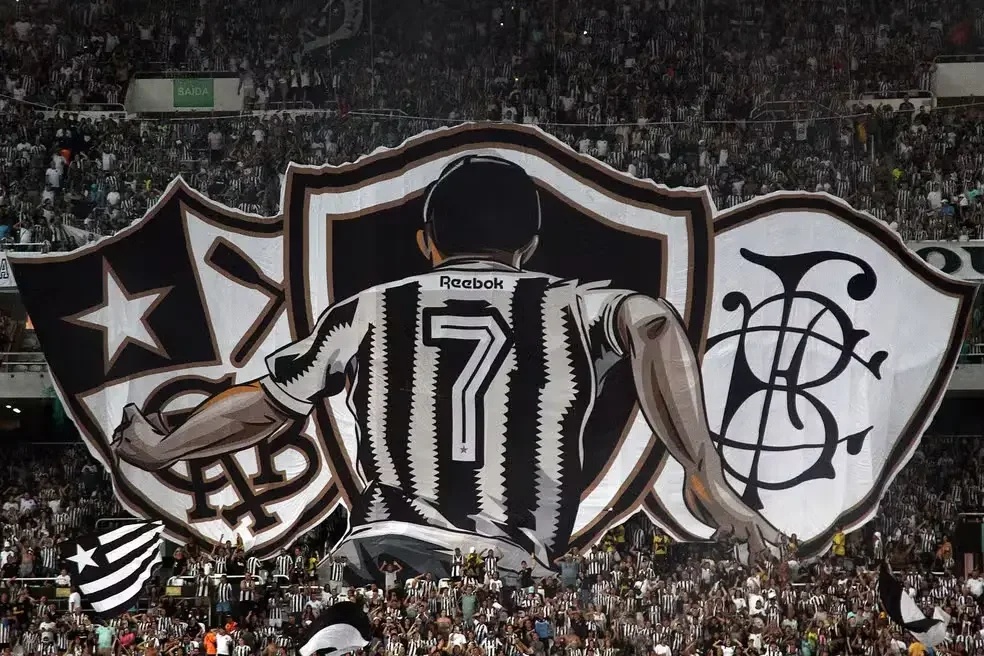 Mosaico feito pela torcida do Botafogo