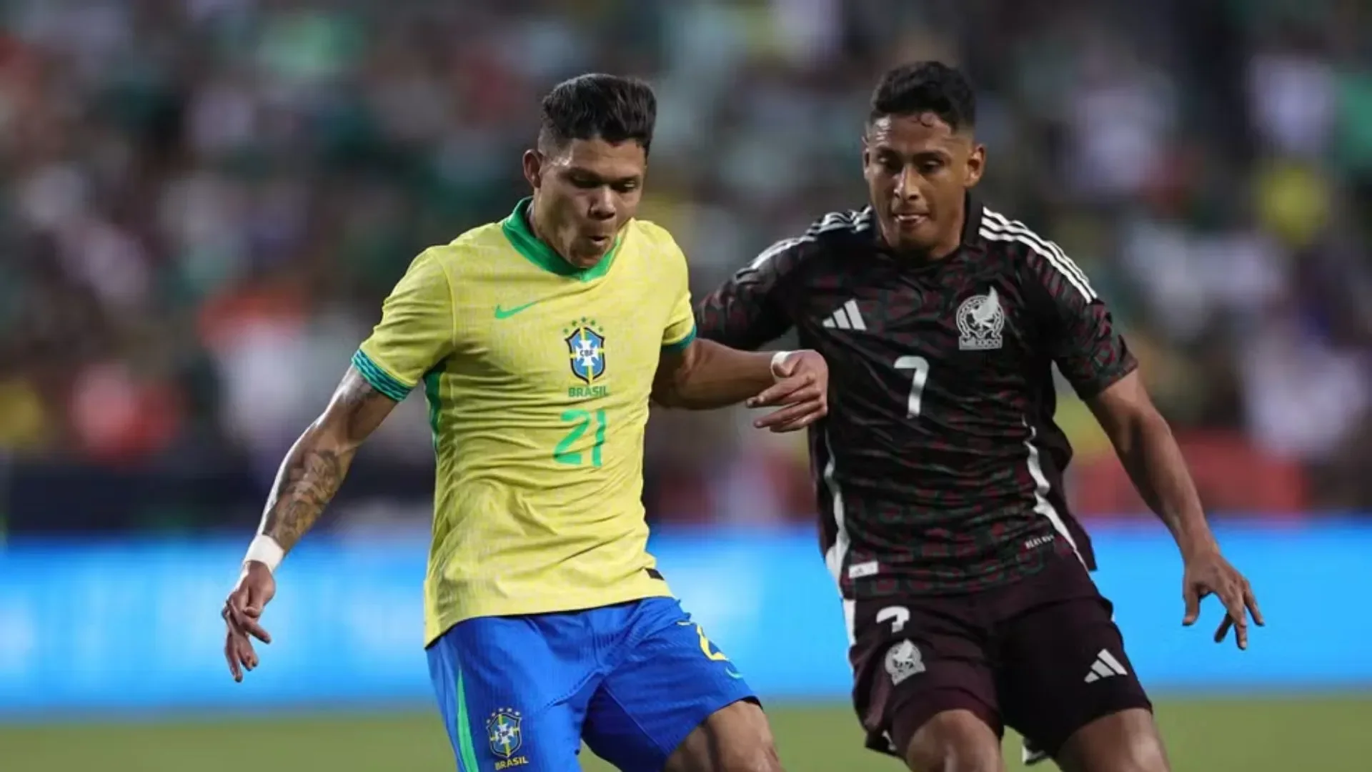 Evanilson com a camisa da Seleção Brasileira