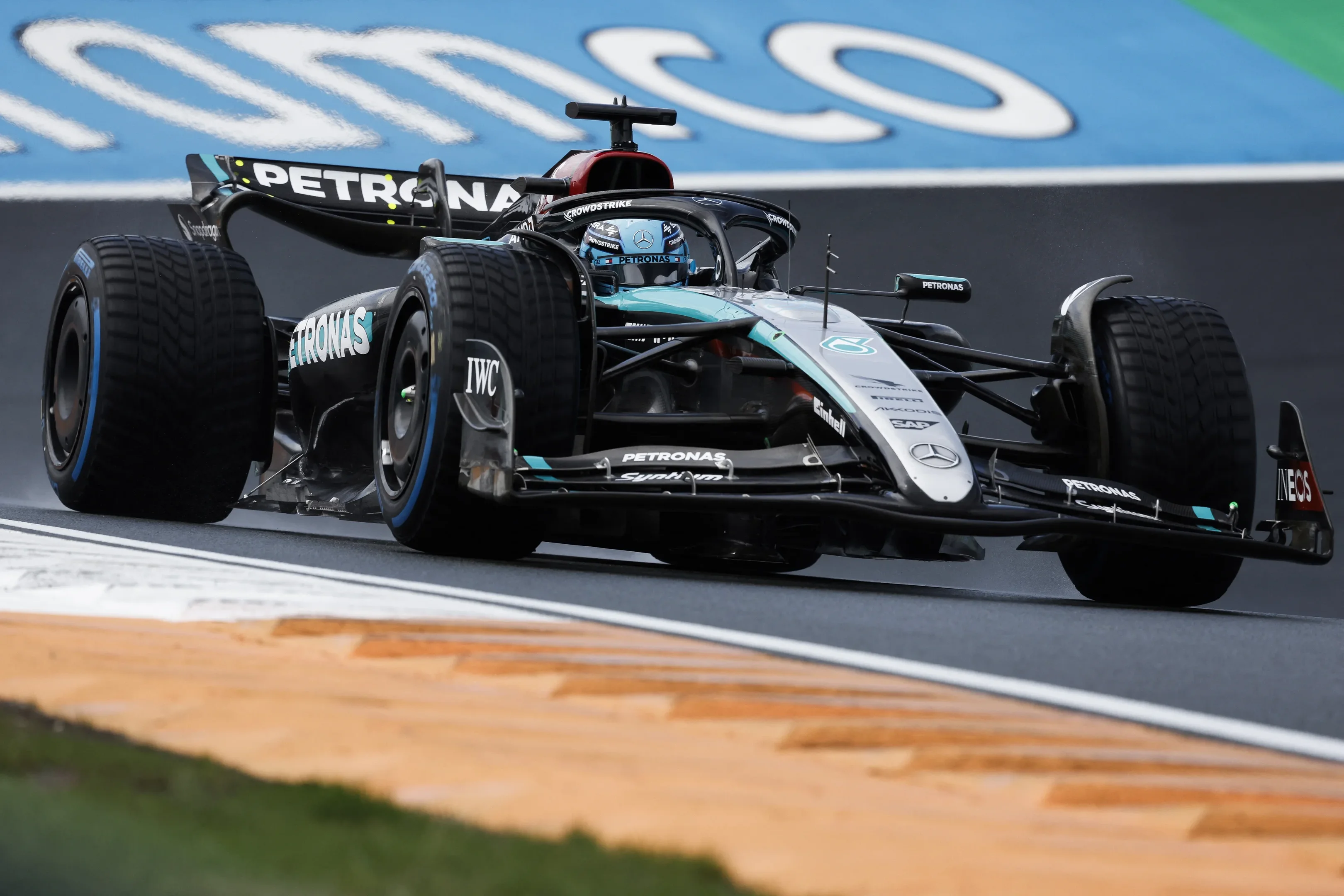 Imagem do carro da Mercedes