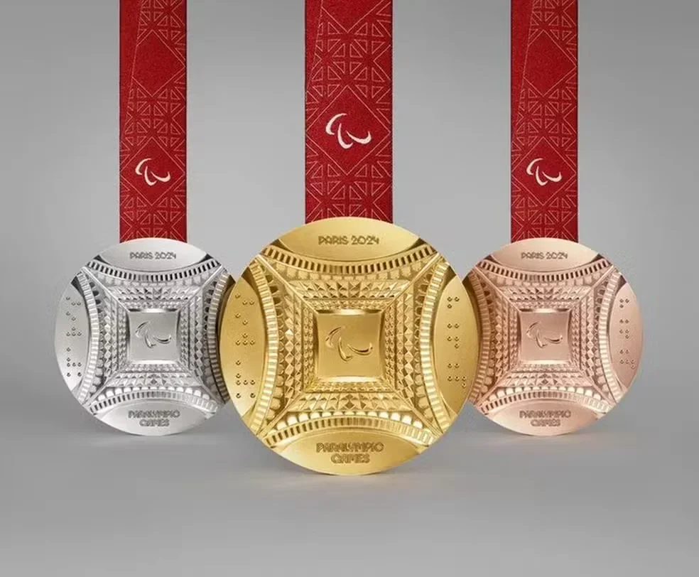 Jogos Paralímpicos de Paris Medalhas também têm ferro da Torre Eiffel