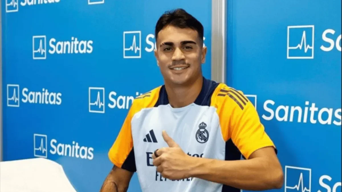 Reinier com a camisa do Real Madrid