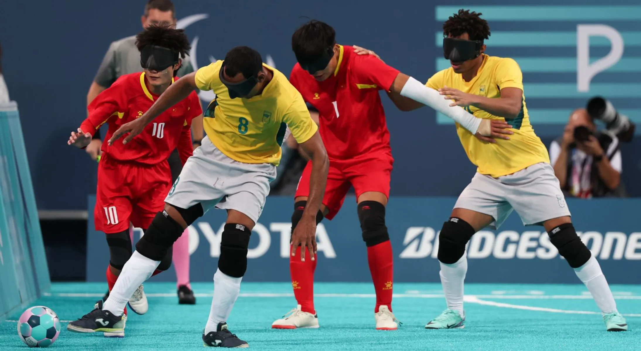 Lance de Brasil x China no futebol de cegos nos Jogos Paralímpicos de Paris