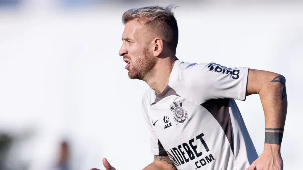 Corinthians e Ceará fecham acordo de empréstimo do atacante Pedro Henrique.