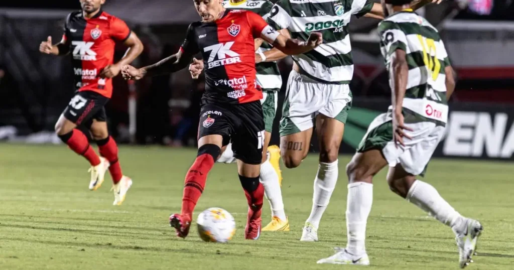 Em jogo válido pela quinta rodada da Copa do Nordeste, o Vitória recebeu o Altos-PI e empatou por 1x1.