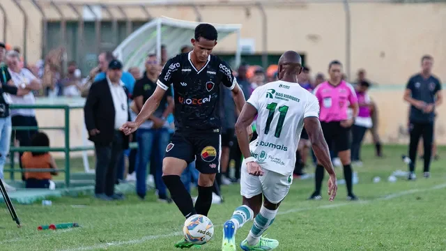  Dino derrotou o Botafogo-PB no Marizão e está a um empate de ser tetracampeão paraibano, graças ao gol de Pedro Lima