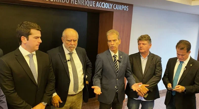 Foto da capa: Cena Política