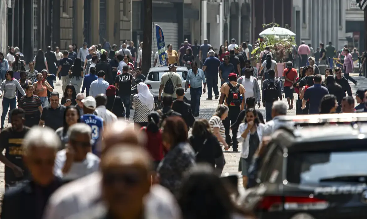 Brasil sobe cinco posições no ranking global de desenvolvimento humano e fica na 84ª colocação
