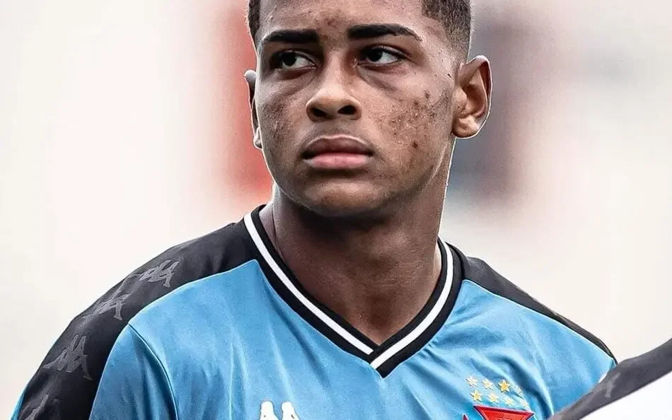 Após igualdade em 2 a 2 no tempo regulamentar, coube ao goleirão Lucas Andrade, um dos pilares da equipe, ser decisivo e pegar uma cobrança na disputa, garantindo que o título fosse para São Januário
