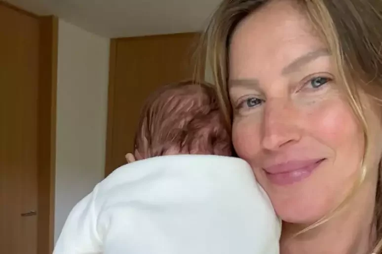 Gisele Bündchen publica 1ª foto com o filho caçula e emociona com desabafo