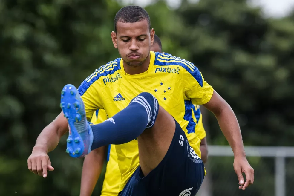 Matheus Silva, ex-zagueiro do Cruzeiro