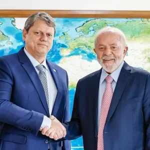 Direita respira fundo com pesquisa Futura que mostra Tarcísio 11,6% à frente de Lula