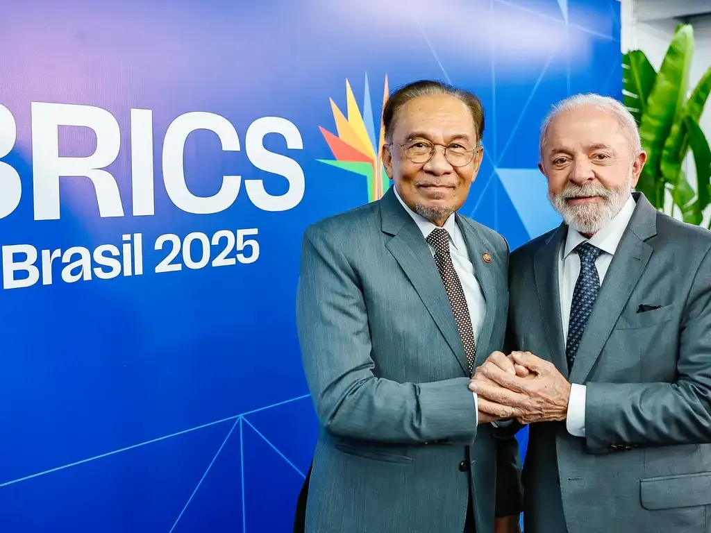 Primeiro Ministro da Malásia, Anwar bin Ibrahim e o Presidente da República, Luiz Inácio Lula da Silva, durante a Cerimônia de Abertura do Fórum Empresarial dos BRICS, no Pier Mauá