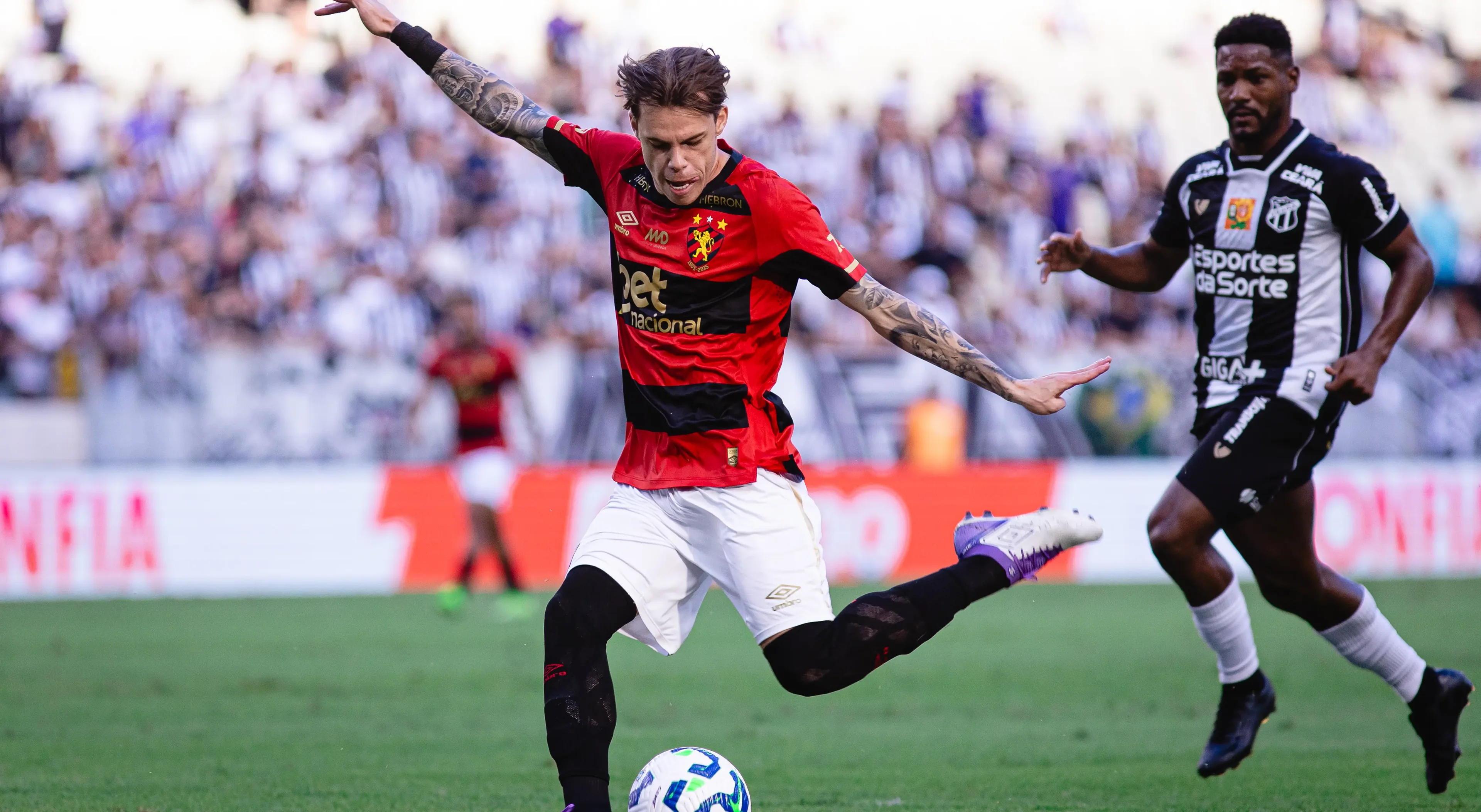 Lance de jogo entre Sport x Ceará pelo Brasileirão 2025