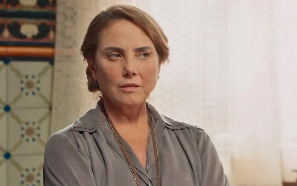 Êta Mundo Melhor: Zulma é desmascarada na frente de Candinho