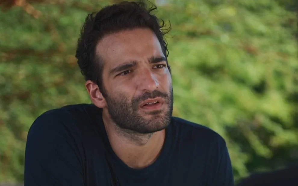 Que horas começa Vale Tudo hoje (24/07)? Capítulo 100 tem momento tenso entre Fátima, Afonso e César