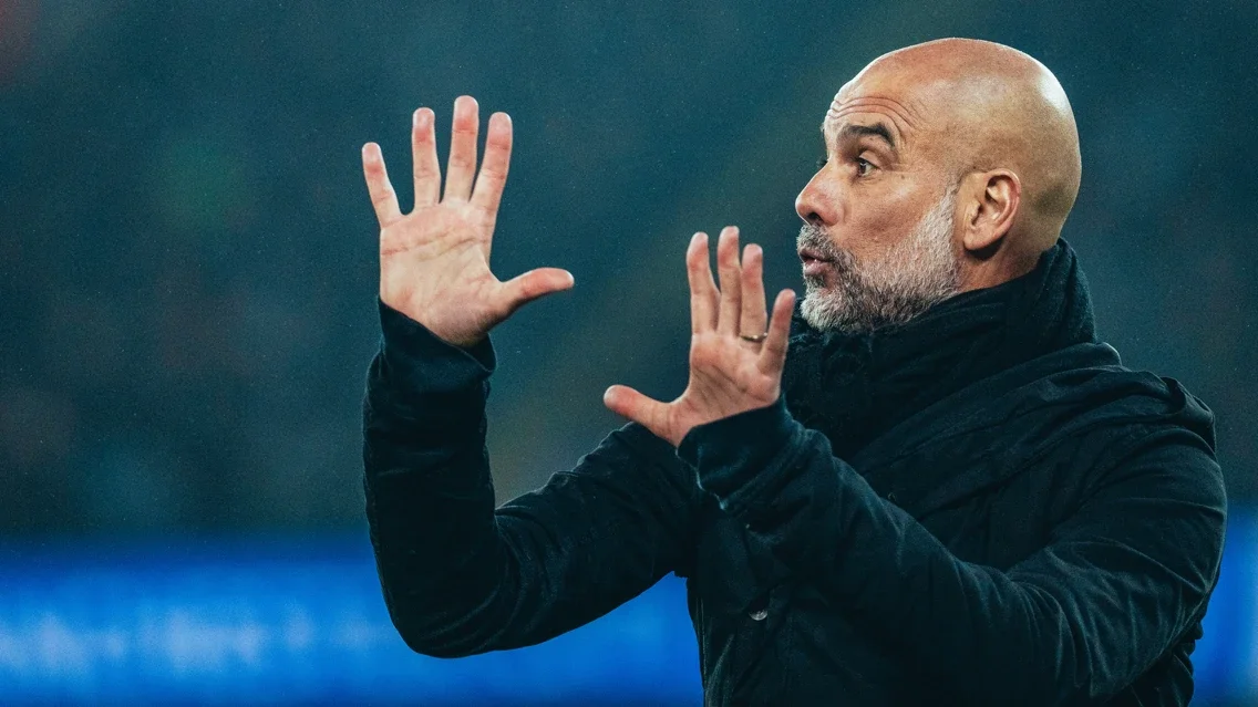 Pep Guardiola, treinador do Manchester City