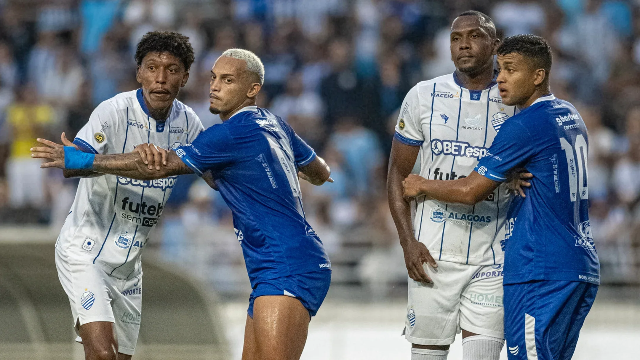 Imagem de jogo entre CSA e Confiança