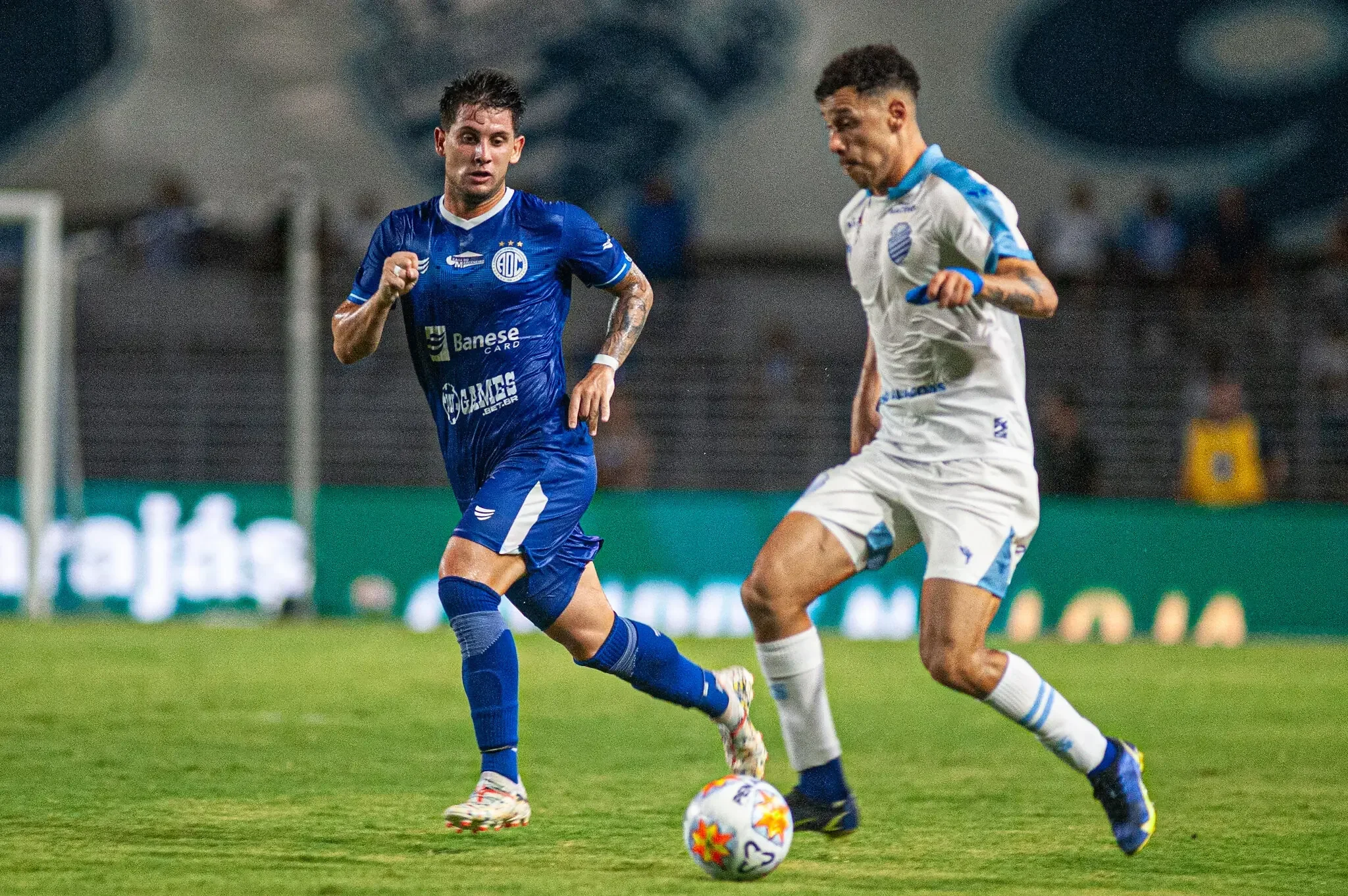 Imagem do confronto entre CSA e Confiança