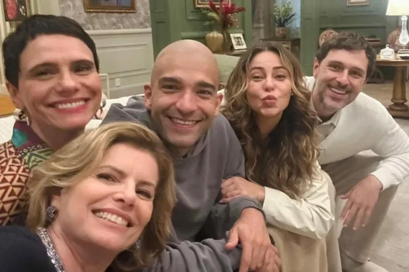 Debora Bloch se despede da família Roitman em Vale Tudo e comove web