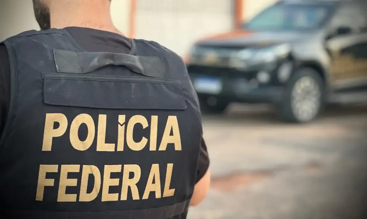 PF investiga se metanol abandonado foi usado para adulterar bebidas
