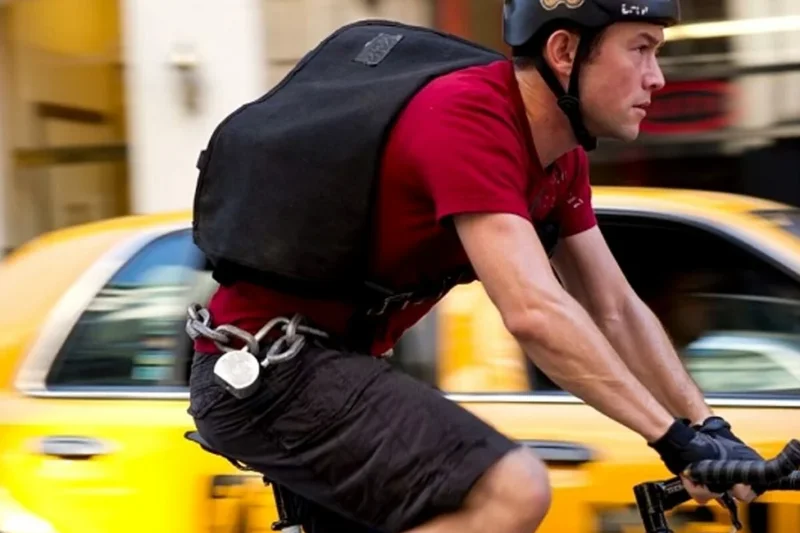 Perseguição frenética dominam o enredo do longa com Joseph Gordon-Levitt
