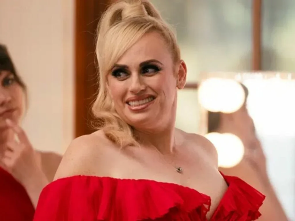Rebel Wilson protagoniza comédia de ação com espiã madrinha de casamento
