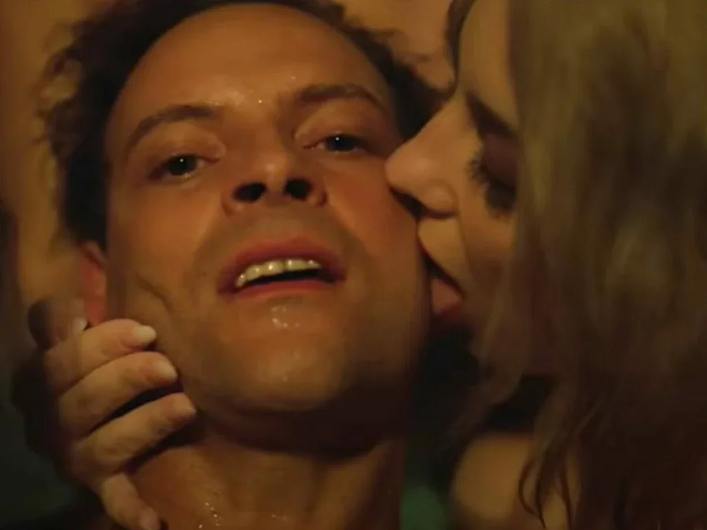 A série pornô da Netflix que irritou conservadores e ficou em alta em 62 países