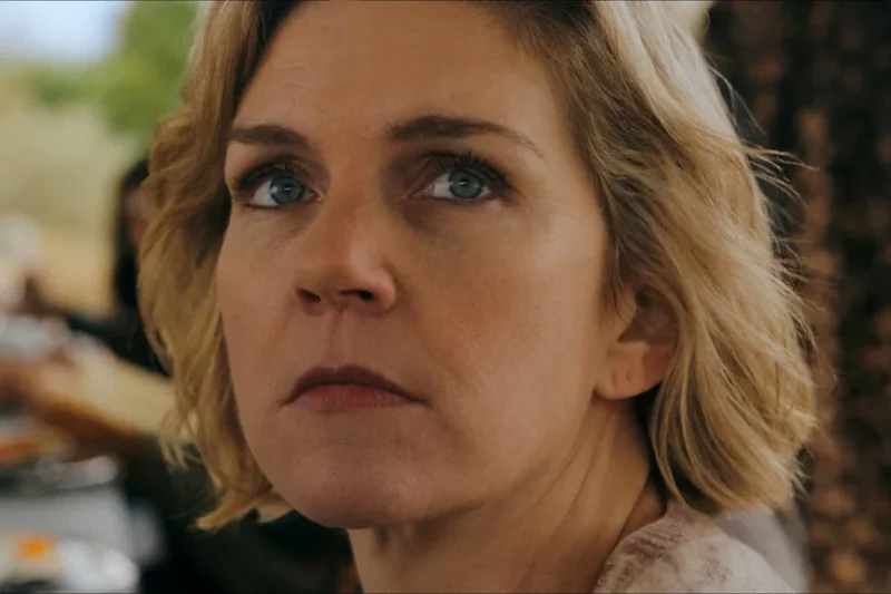 Pluribus, nova série de Vince Gilligan, reúne astros de Breaking Bad em novo teaser promocional