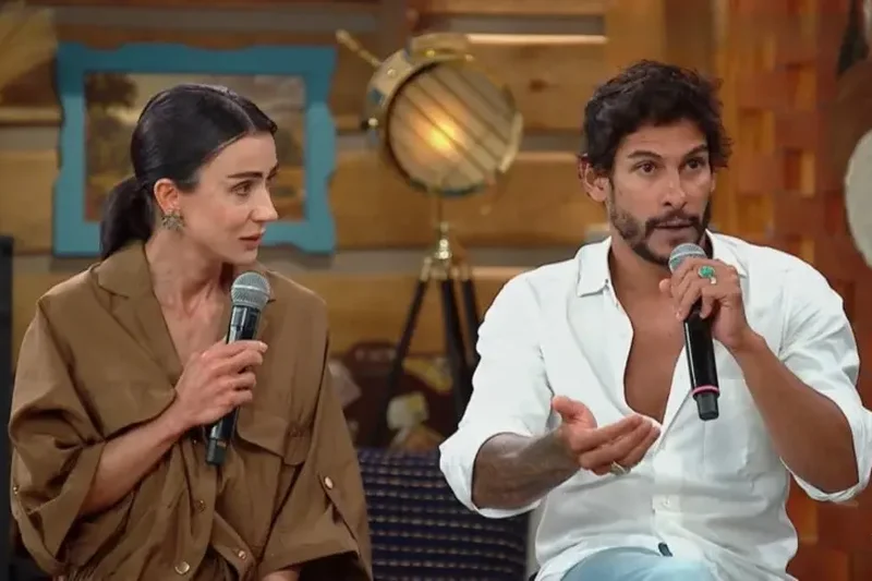 Michelle e Shia em A Fazenda 17