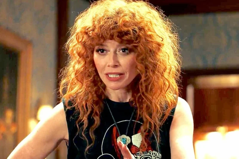 Após cancelamento, equipe de Poker Face tenta salvar série em outra plataforma