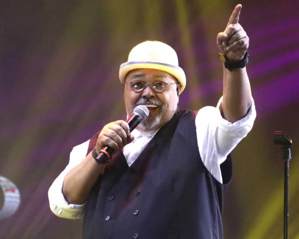 Pela primeira vez, Globo chama Jorge Aragão para cantar vinheta de Carnaval