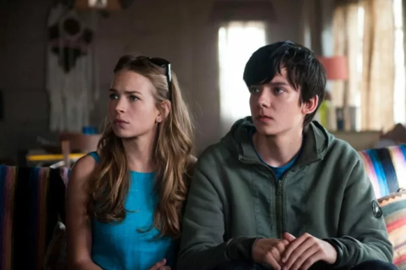 O Espaço Entre Nós: romance espacial e busca por origem aterrissam no Prime Video