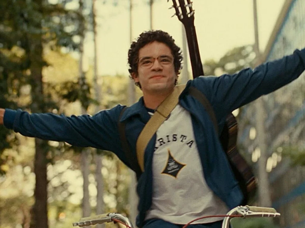 Filme retrata juventude de Renato Russo e a formação do rock de Brasília